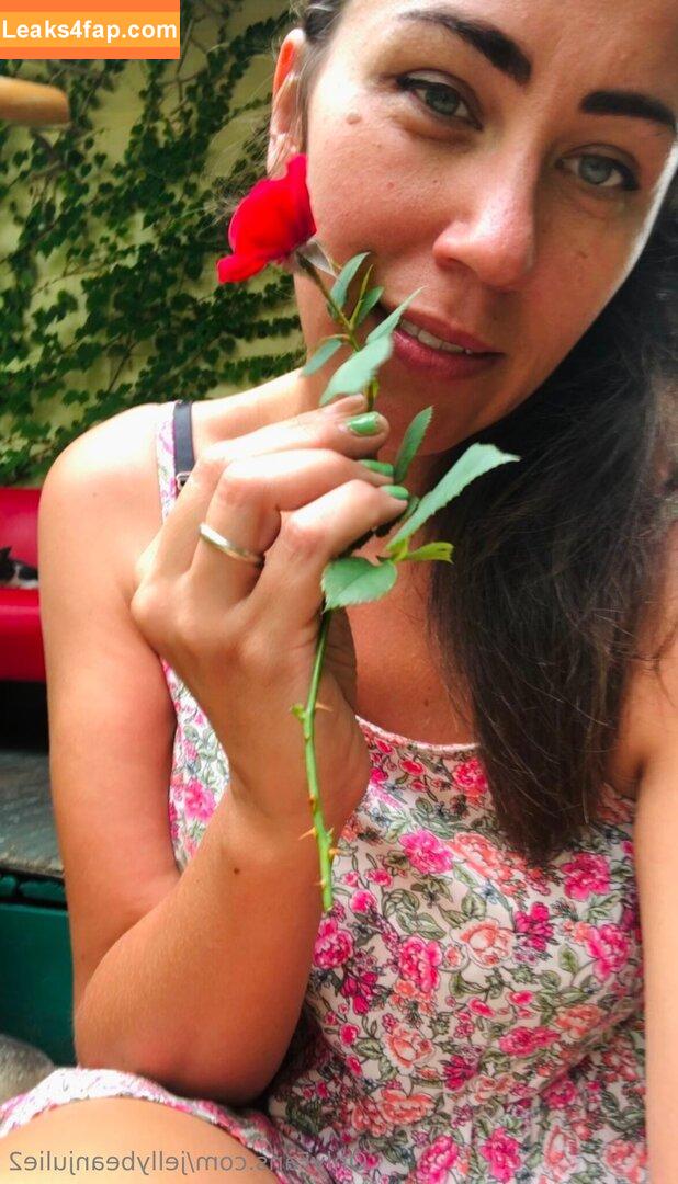 jellybeanjulie2 / jellybeanjuliee leaked photo photo #0019