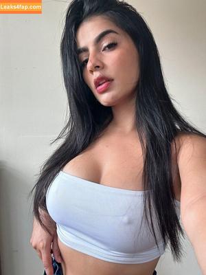 Jenn González фото #0004