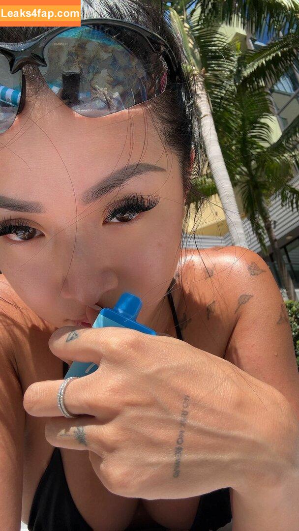 Jenn Q / Jenn Q Tran / JennQofficial / Jennq / coooljenn / jen.glz слитое фото фото #0135