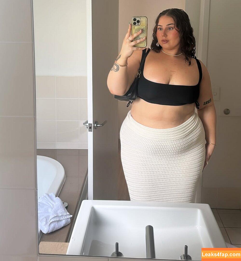 jenna.noonan /  leaked photo photo #0003