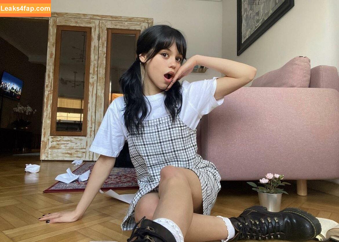 Jenna Ortega / Page / jennaortega leaked photo photo #0116