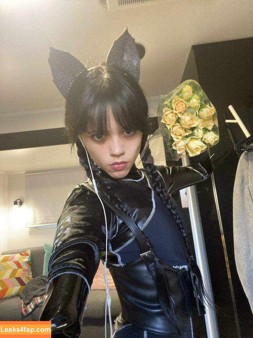Jenna Ortega / Page / jennaortega leaked photo photo #0157