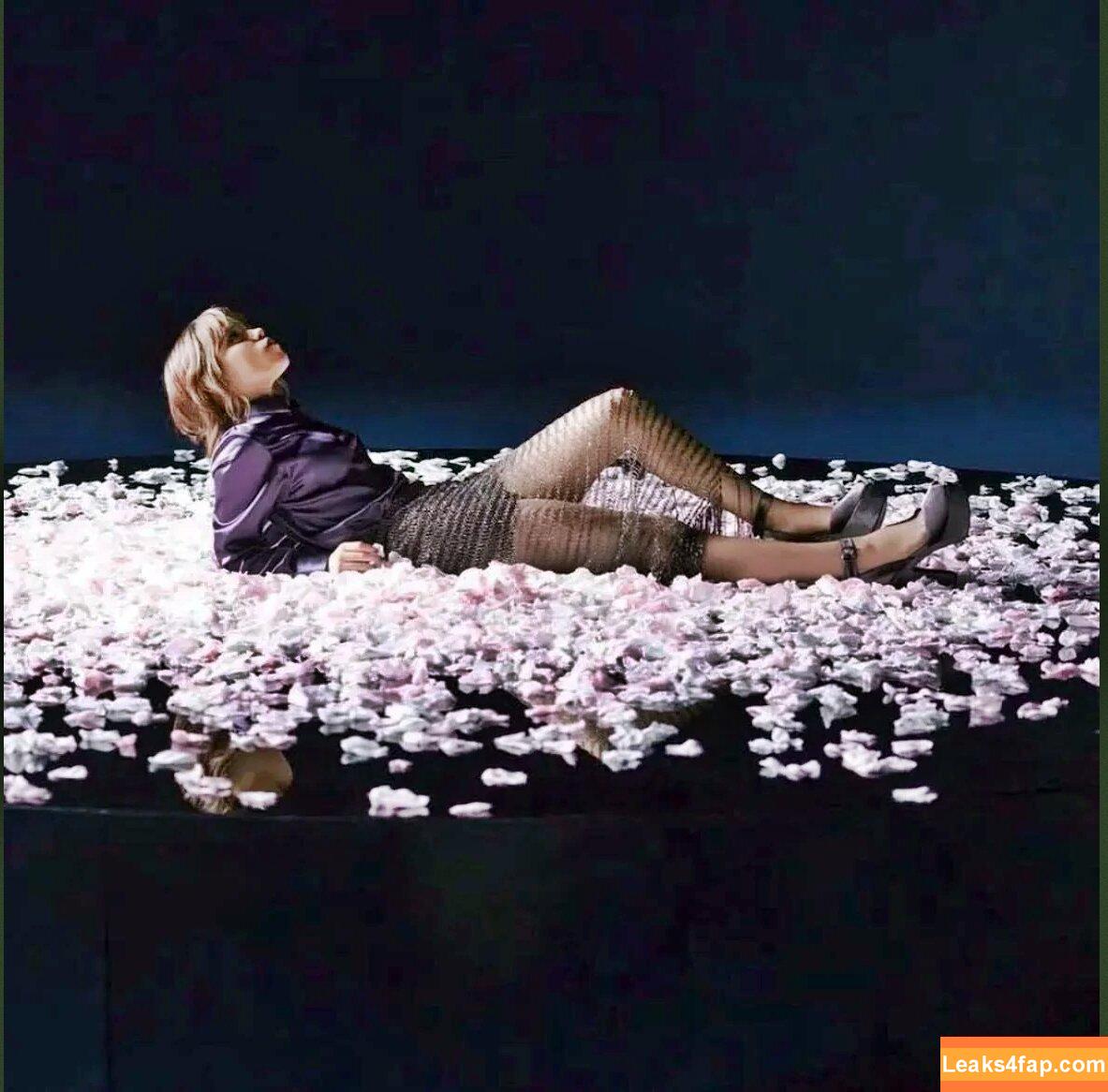 Jenna Ortega / Page / jennaortega leaked photo photo #0672