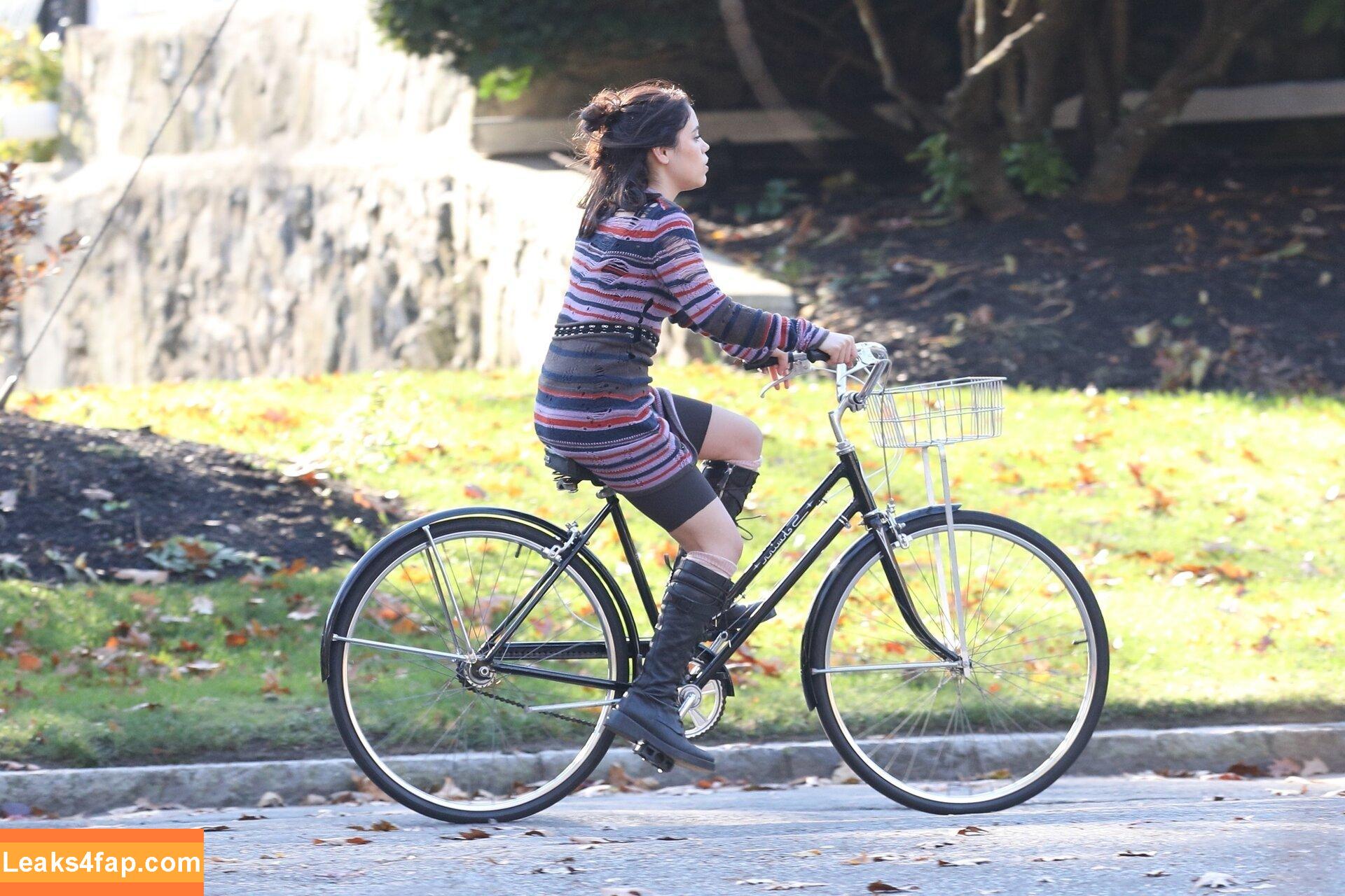 Jenna Ortega / Page / jennaortega leaked photo photo #0862