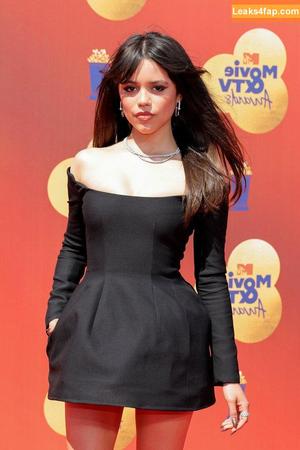 Jenna Ortega photo #0010