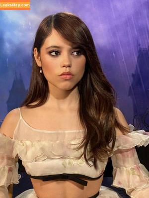 Jenna Ortega photo #0035