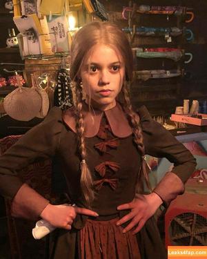 Jenna Ortega photo #0092