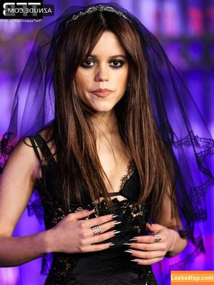 Jenna Ortega photo #0109