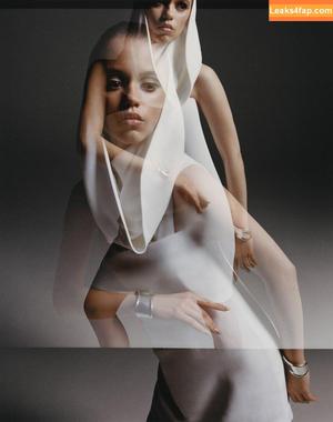 Jenna Ortega photo #0444