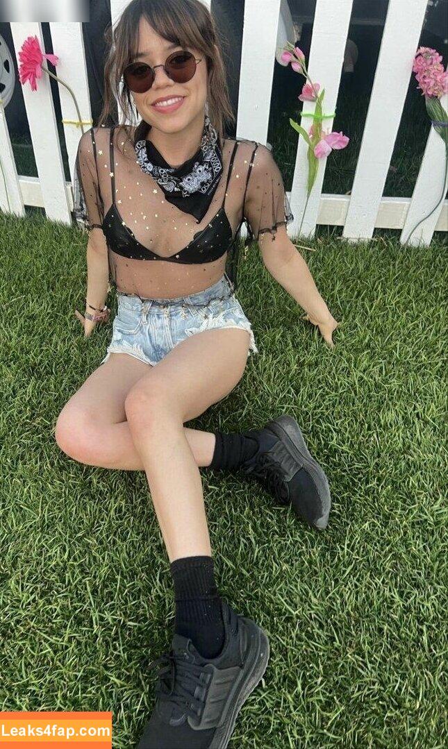 Jenna Ortega / Page / jennaortega leaked photo photo #1126