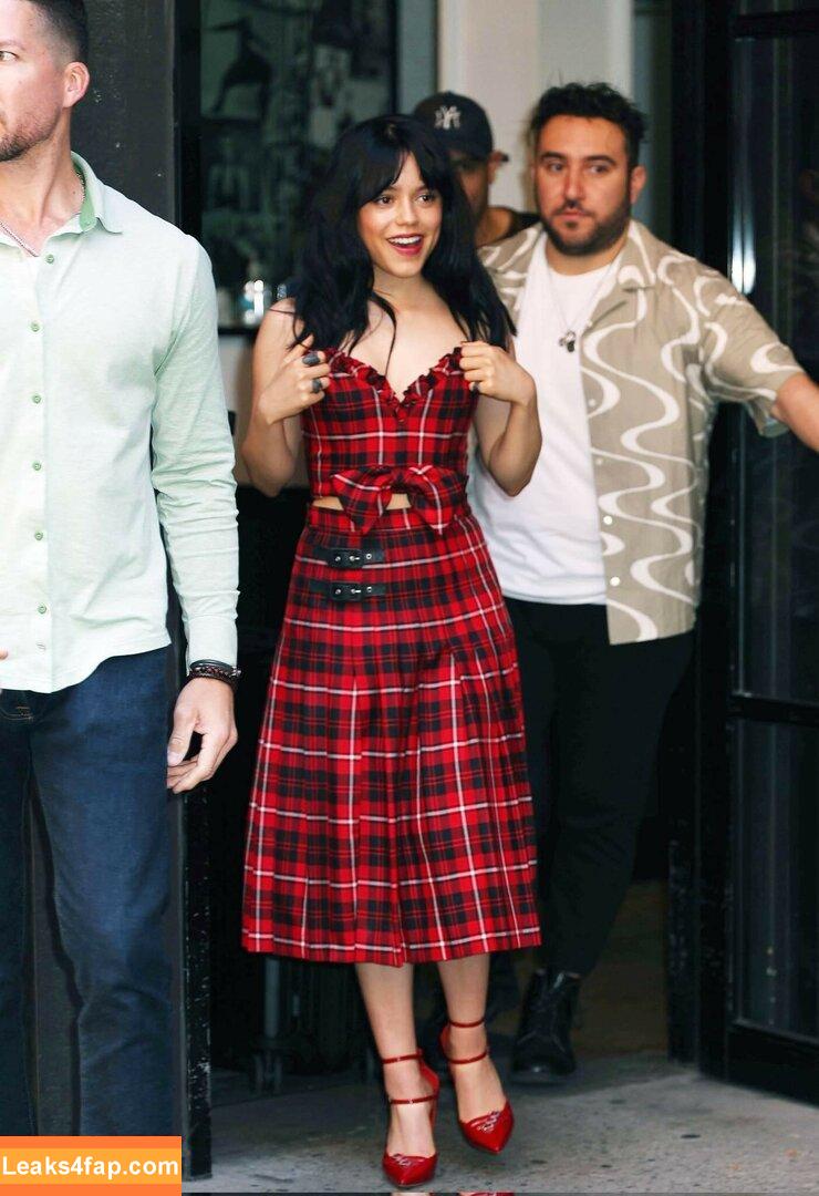 Jenna Ortega / Page / jennaortega leaked photo photo #1319