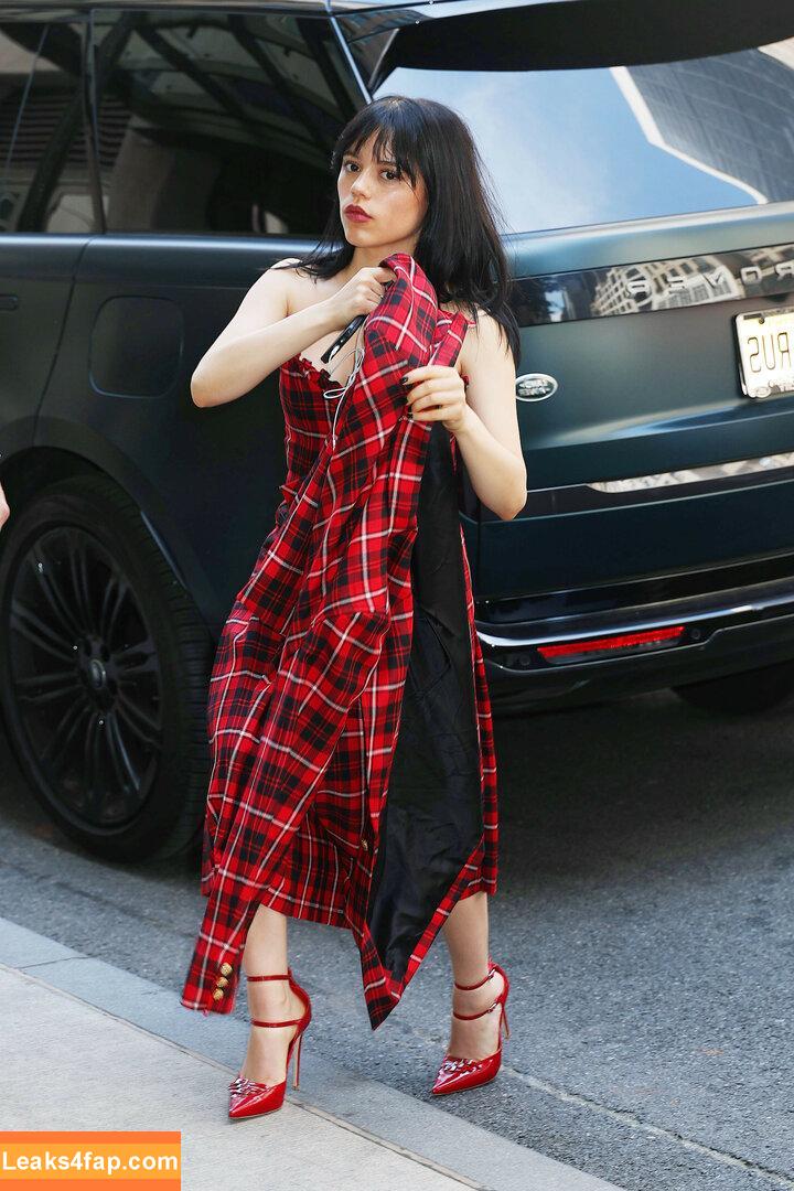 Jenna Ortega / Page / jennaortega leaked photo photo #1330