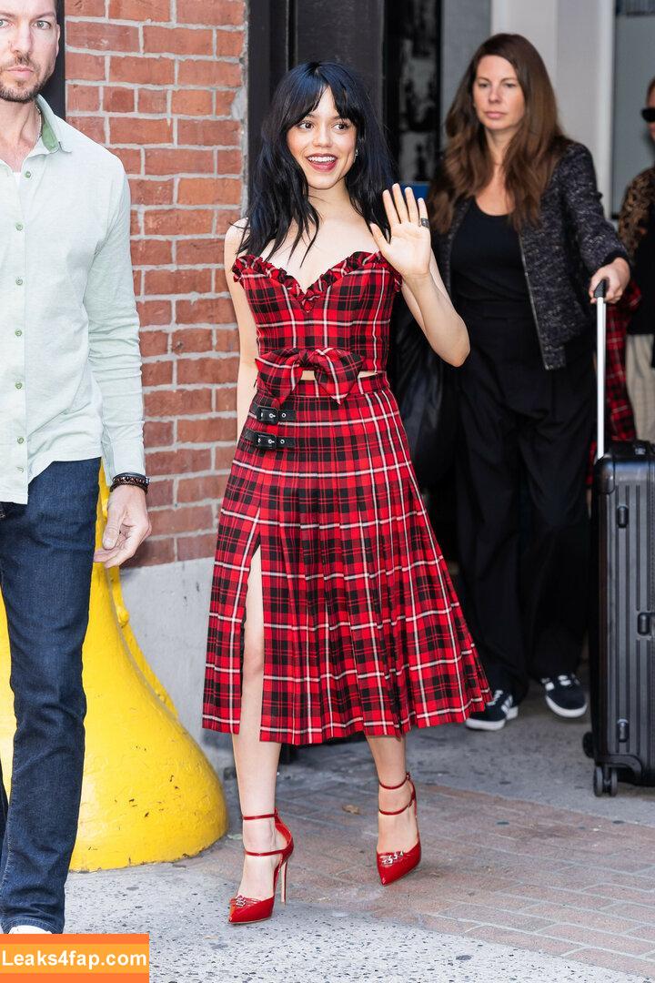 Jenna Ortega / Page / jennaortega leaked photo photo #1342