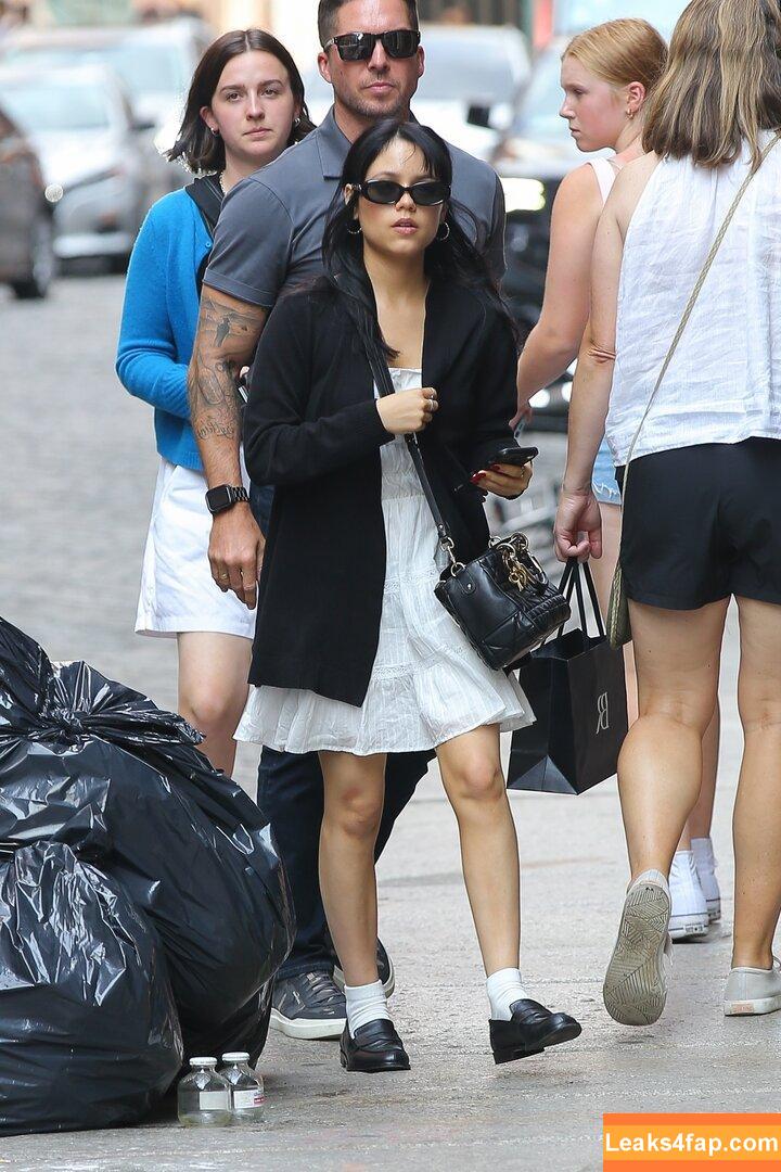 Jenna Ortega / Page / jennaortega leaked photo photo #1681