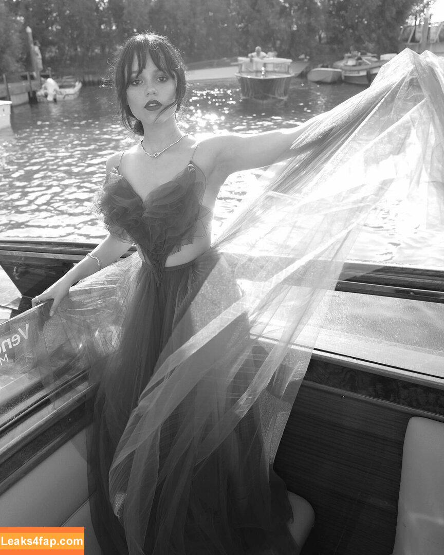 Jenna Ortega / Page / jennaortega leaked photo photo #2026