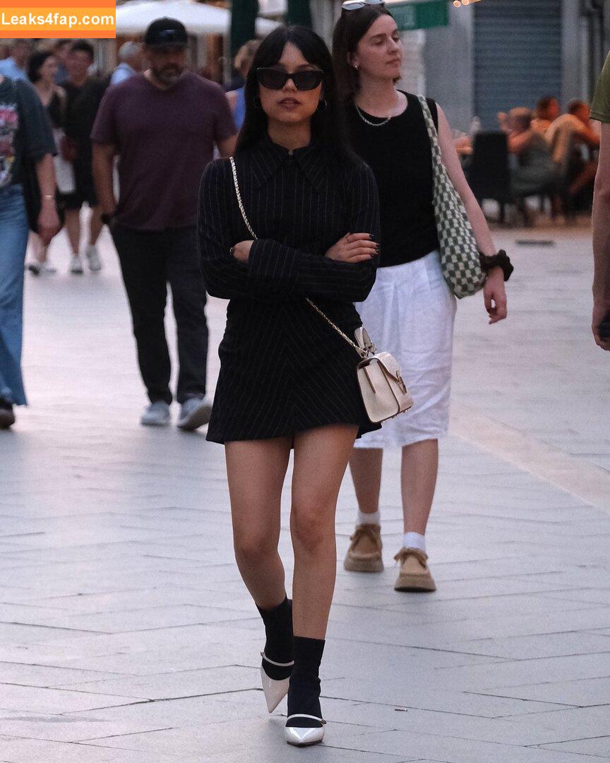 Jenna Ortega / Page / jennaortega leaked photo photo #2100