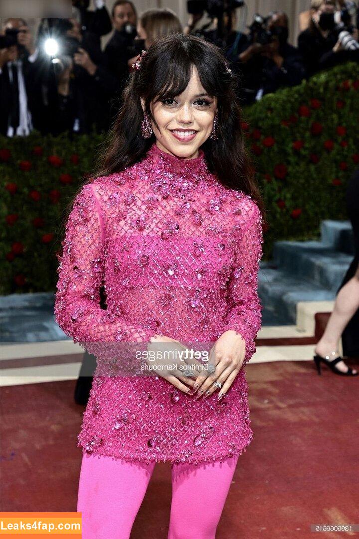 Jenna Ortega / Page / jennaortega leaked photo photo #2125