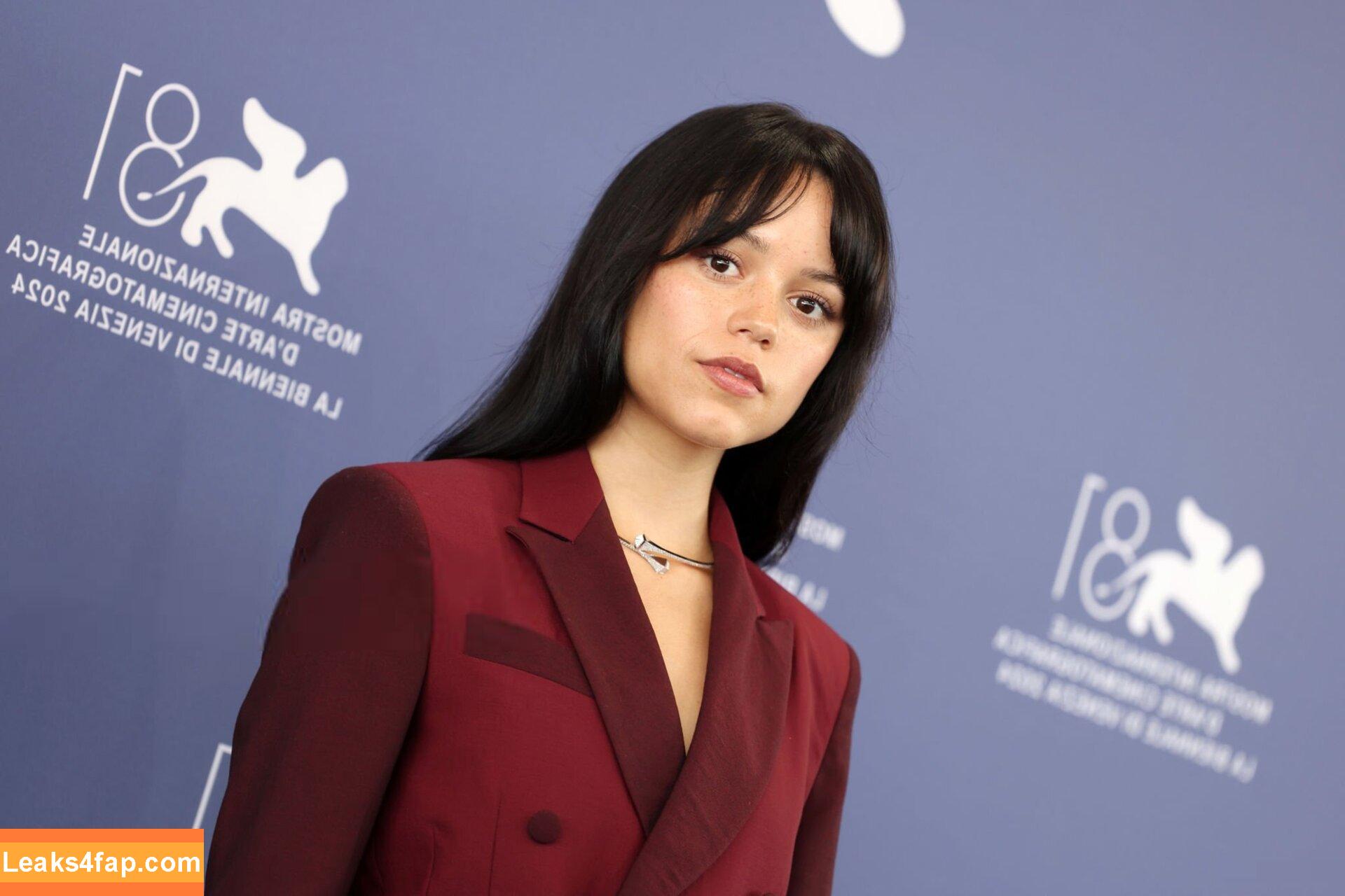 Jenna Ortega / Page / jennaortega leaked photo photo #2144