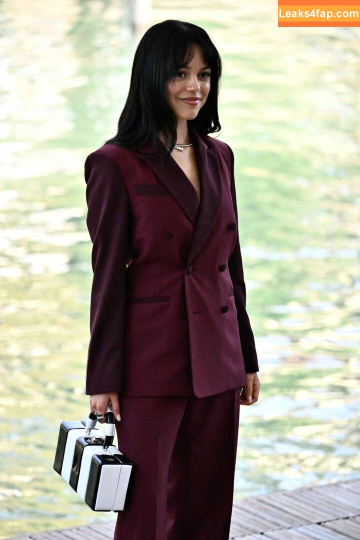 Jenna Ortega / Page / jennaortega leaked photo photo #2149