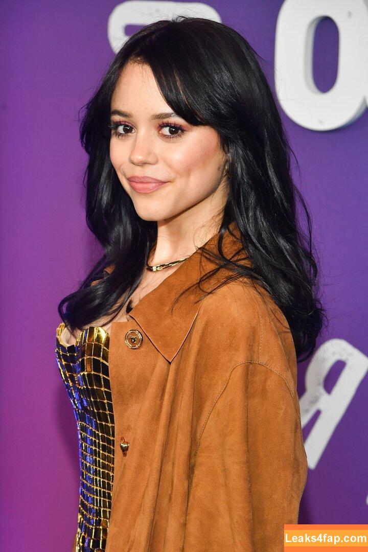 Jenna Ortega / Page / jennaortega / ortega00 leaked photo photo #2946