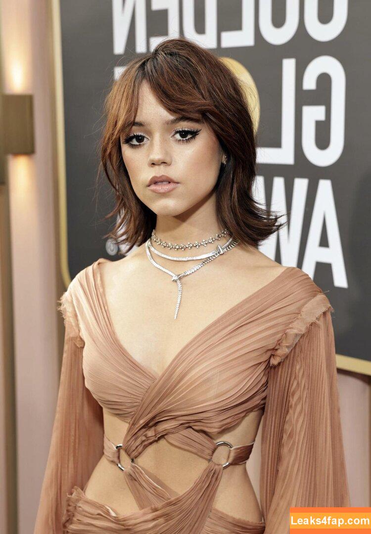 Jenna Ortega / Page / jennaortega leaked photo photo #3093