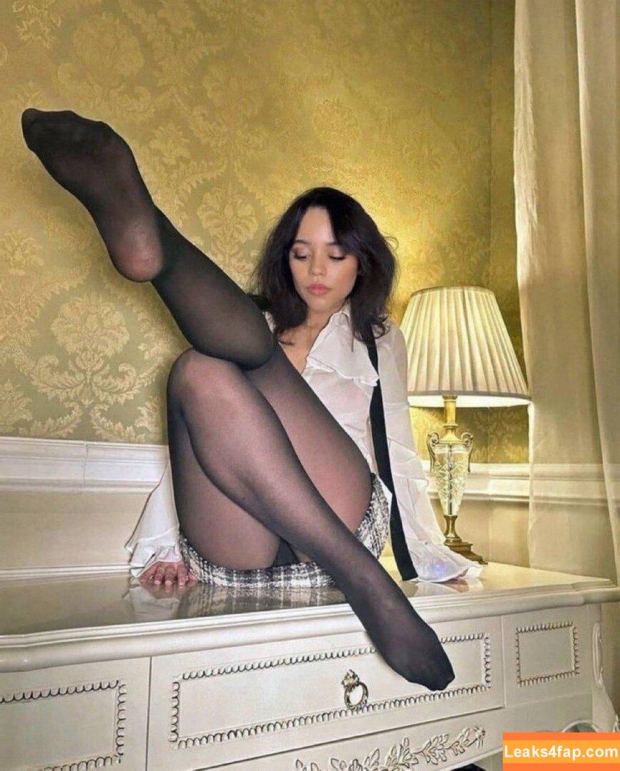 Jenna Ortega / Page / jennaortega leaked photo photo #3094