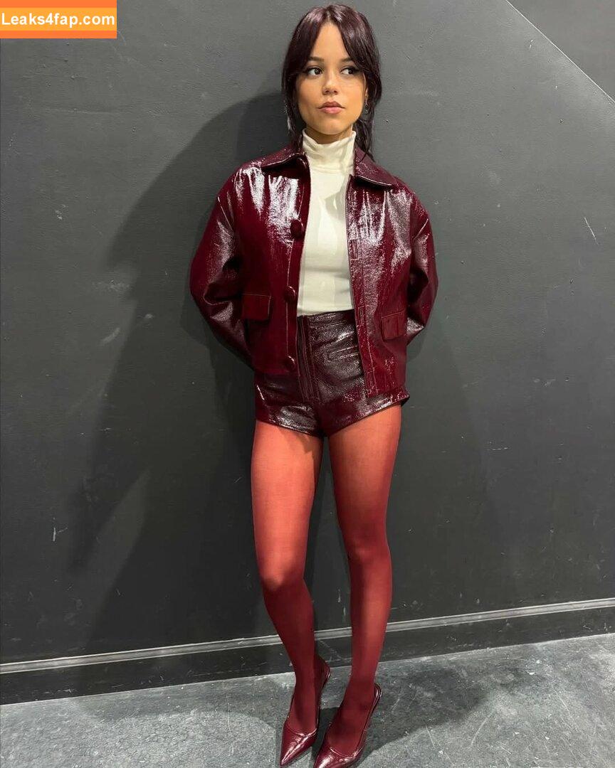 Jenna Ortega / Page / jenna.sinatra / jennaortega leaked photo photo #3256