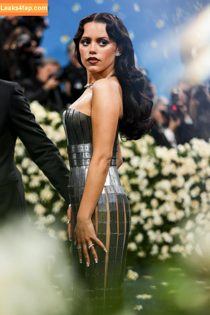 Jenna Ortega / Page / jennaortega leaked photo photo #3358