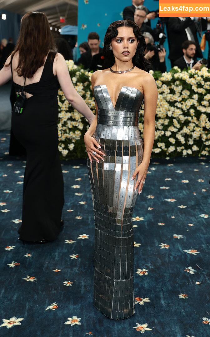 Jenna Ortega / Page / jennaortega leaked photo photo #3376