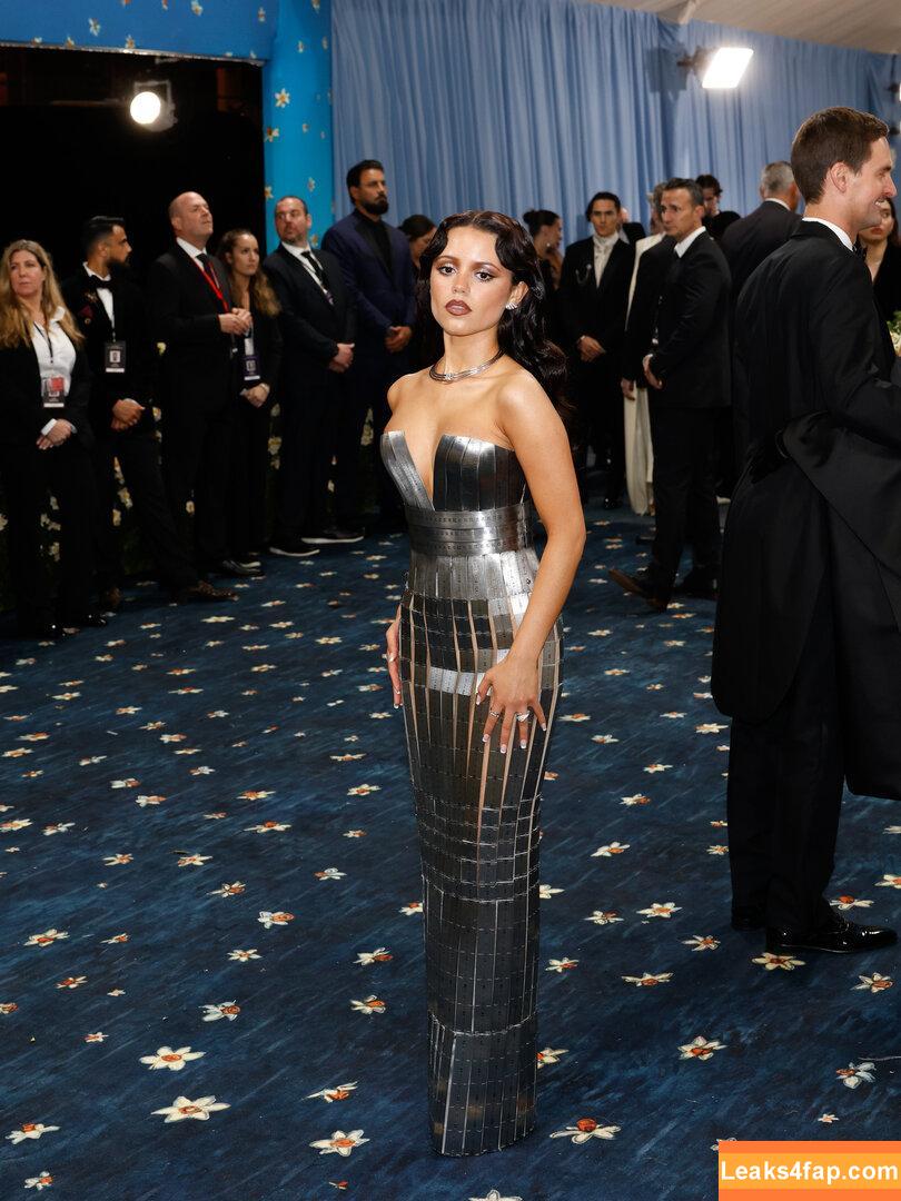 Jenna Ortega / Page / jennaortega leaked photo photo #3379