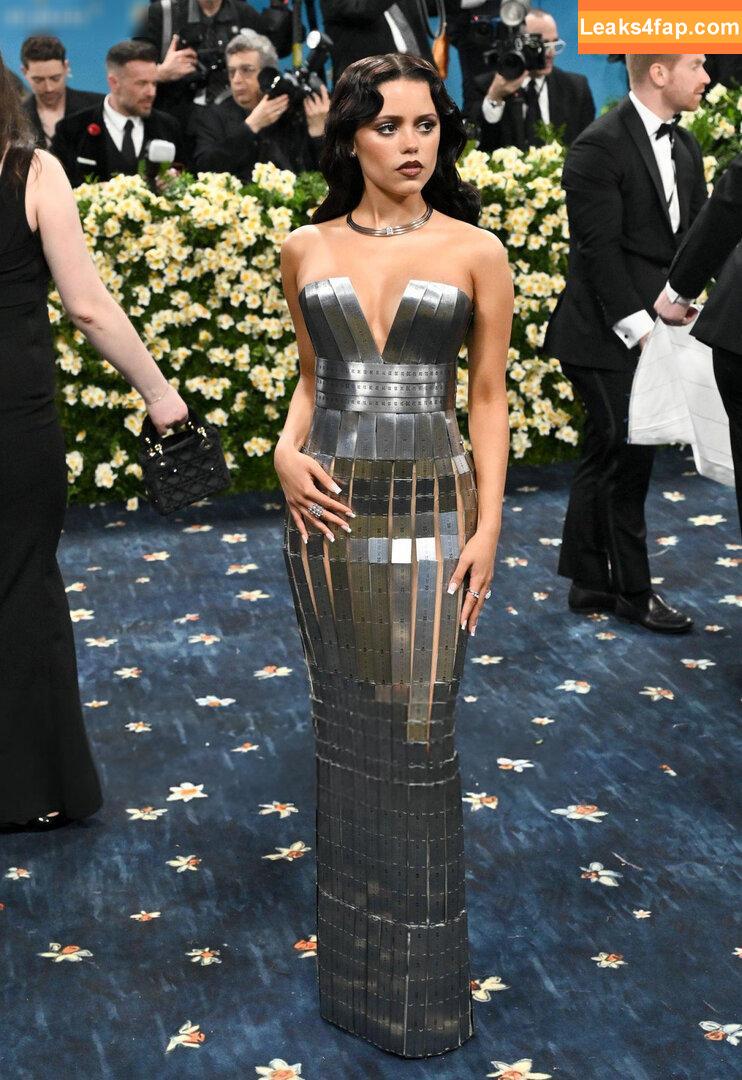 Jenna Ortega / Page / jennaortega leaked photo photo #3408