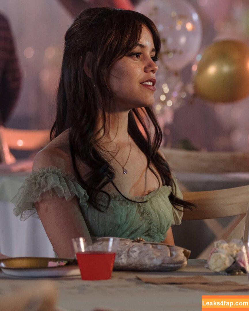 Jenna Ortega / Page / jennaortega leaked photo photo #3414