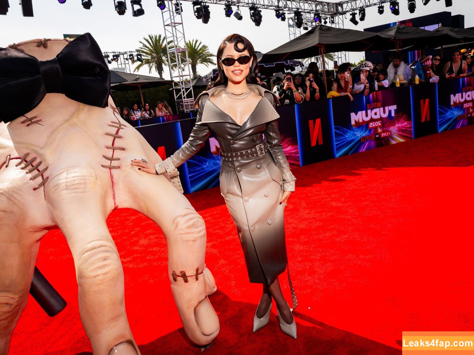 Jenna Ortega / Page / jennaortega leaked photo photo #3447