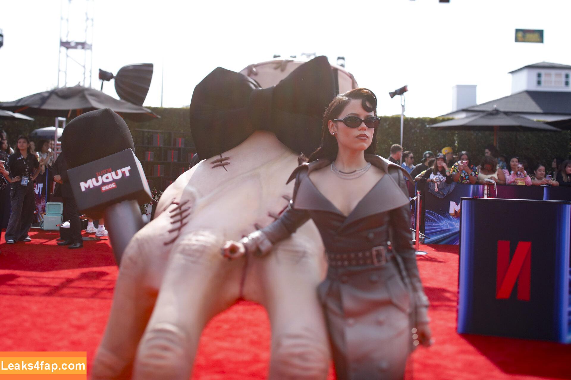 Jenna Ortega / Page / jennaortega leaked photo photo #3449