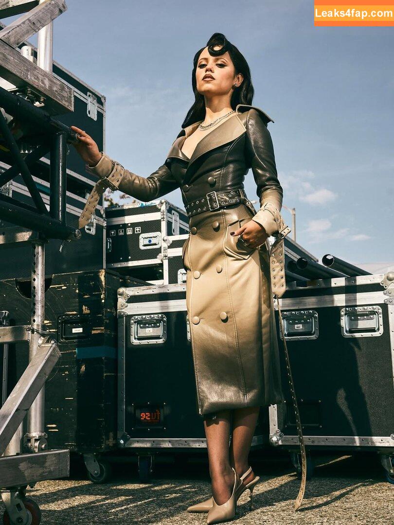 Jenna Ortega / Page / jennaortega leaked photo photo #3467