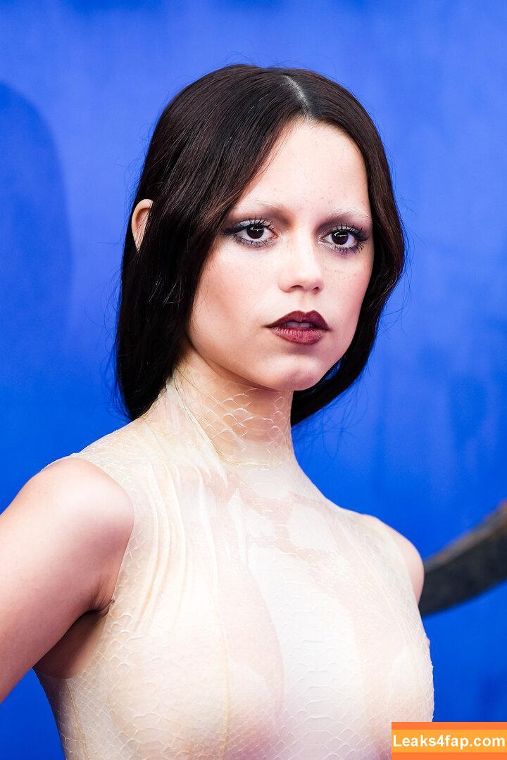 Jenna Ortega / Page / jennaortega / ortega_jenna leaked photo photo #3520