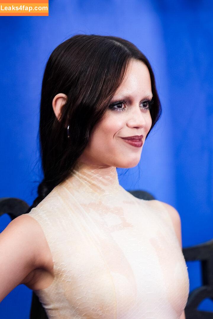Jenna Ortega / Page / jennaortega / ortega_jenna leaked photo photo #3521