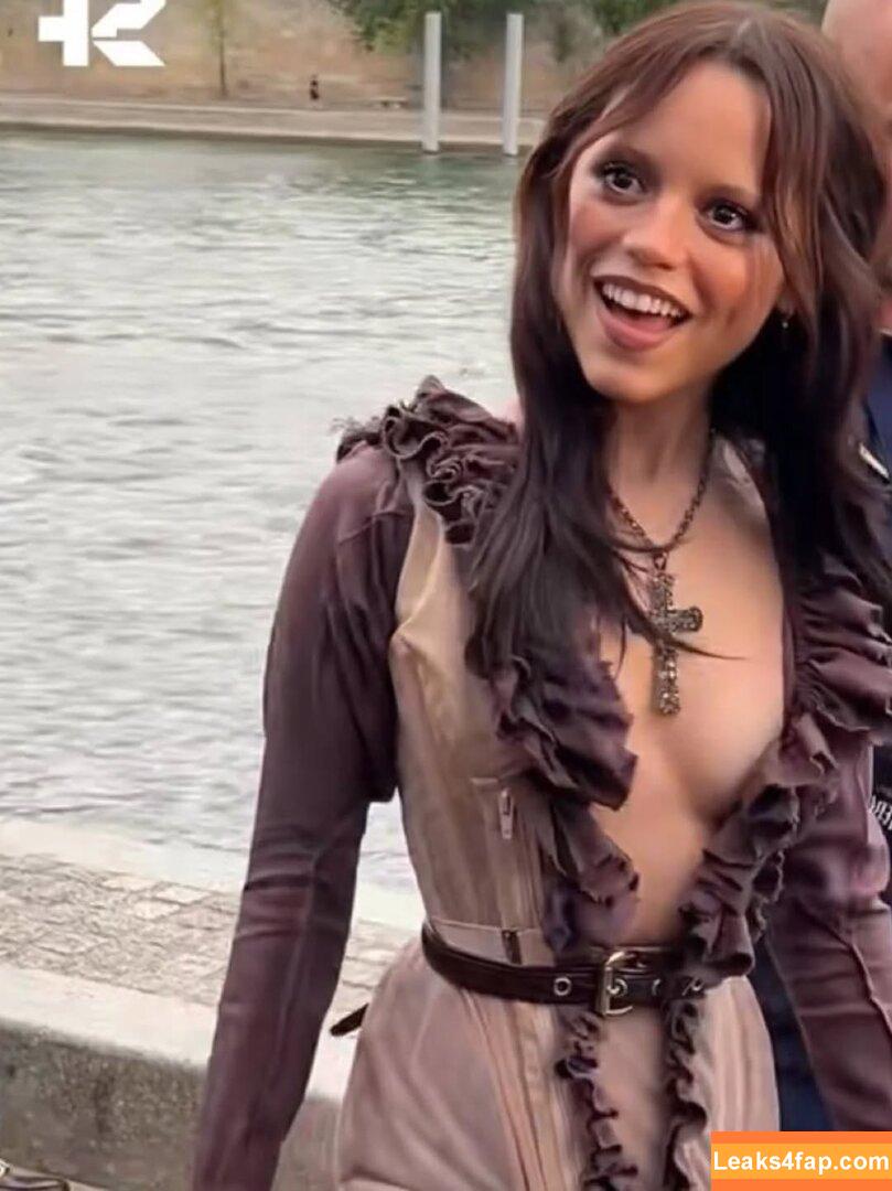 Jenna Ortega / Page / jennaortega / ortega_jenna leaked photo photo #3524