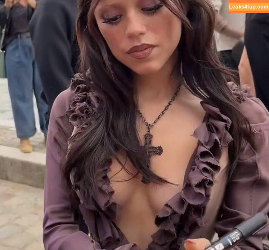 Jenna Ortega / Page / jennaortega / ortega_jenna leaked photo photo #3546