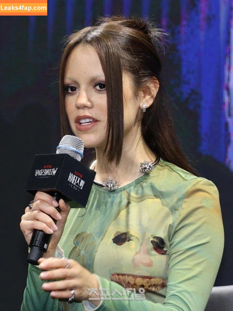 Jenna Ortega / Page / jennaortega / ortega_jenna leaked photo photo #3572