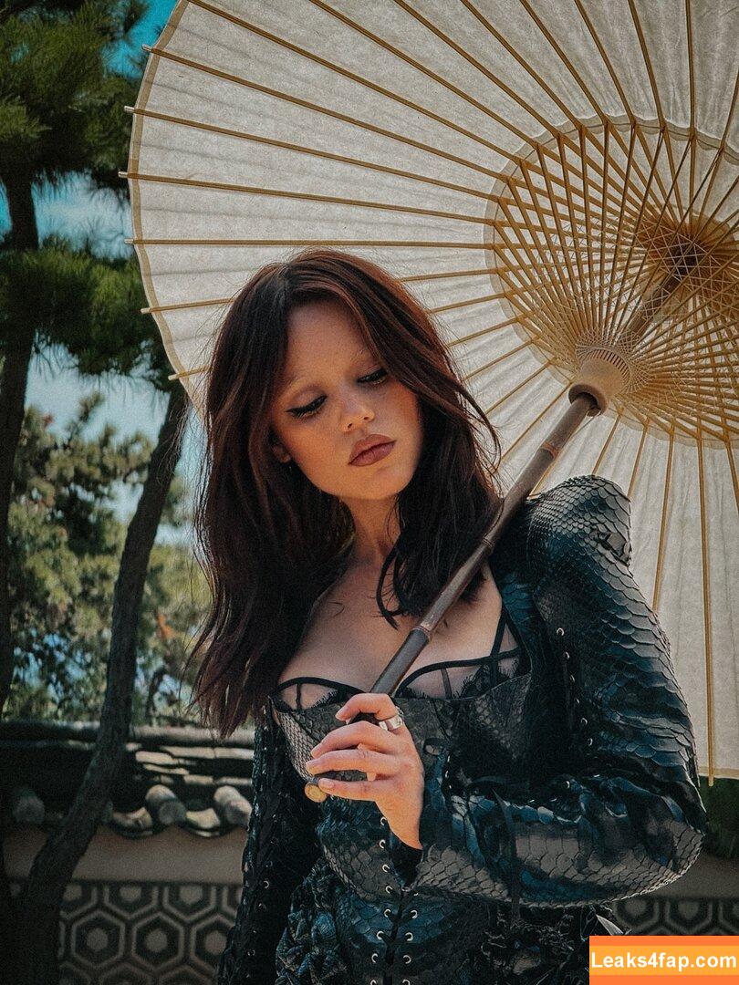 Jenna Ortega / Page / jennaortega / ortega_jenna слитое фото фото #3622