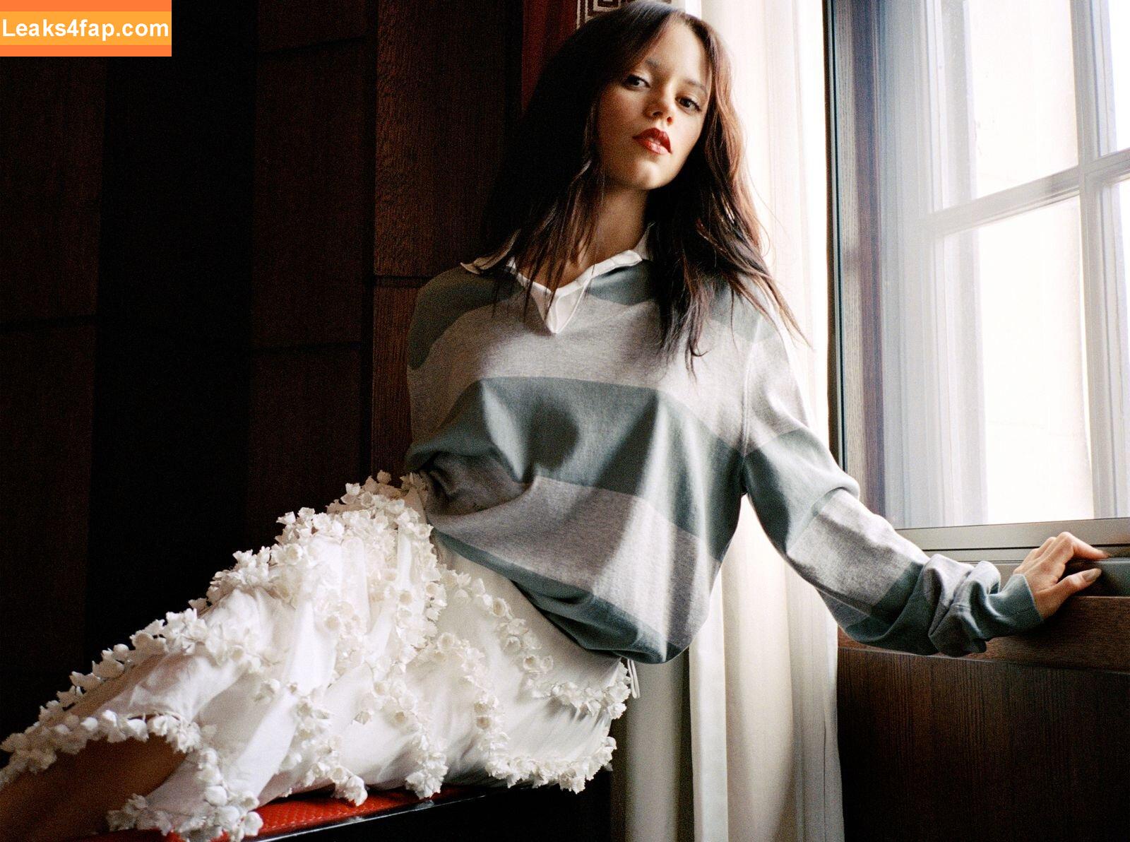 Jenna Ortega / Page / jennaortega / ortega_jenna слитое фото фото #3632