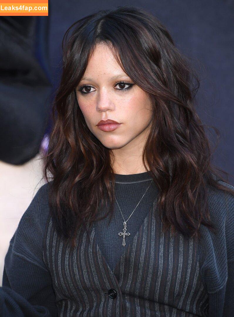 Jenna Ortega / Page / jennaortega / ortega00 leaked photo photo #3773