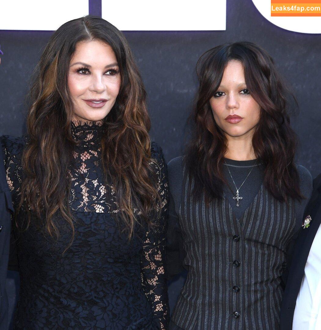 Jenna Ortega / Page / jennaortega / ortega00 leaked photo photo #3781