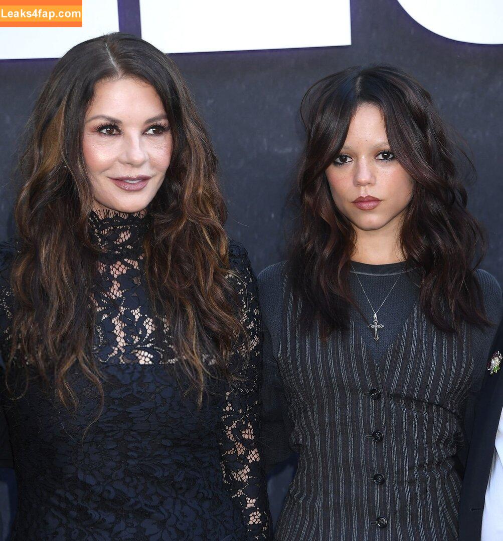 Jenna Ortega / Page / jennaortega / ortega00 leaked photo photo #3782