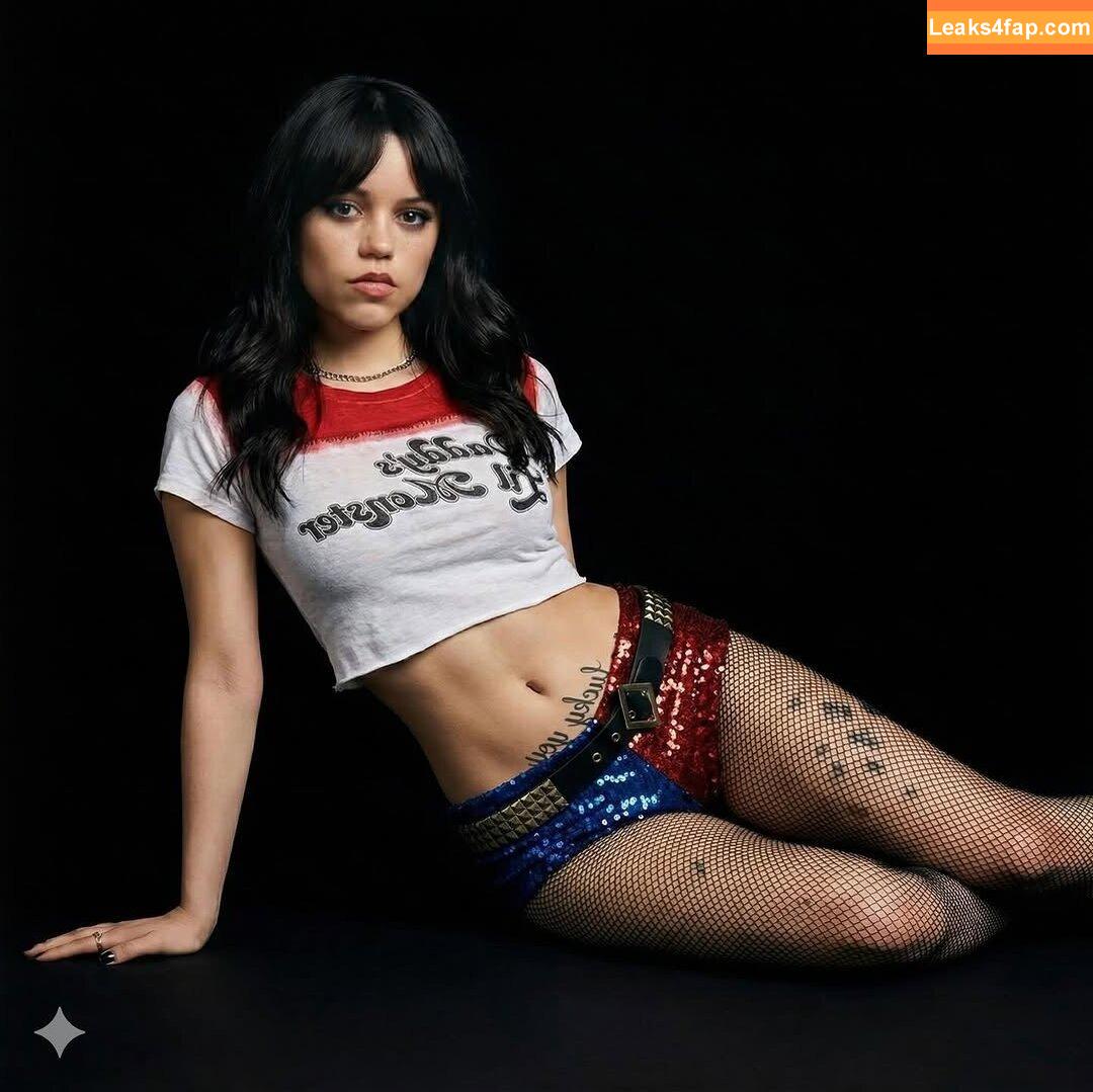 Jenna Ortega / Page / jennaortega слитое фото фото #3859