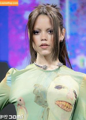 Jenna Ortega фото #3567