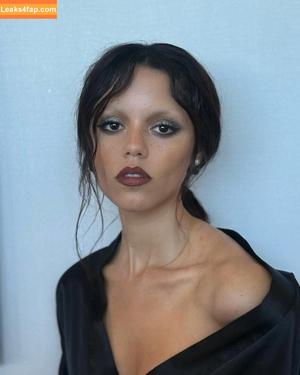 Jenna Ortega фото #3681