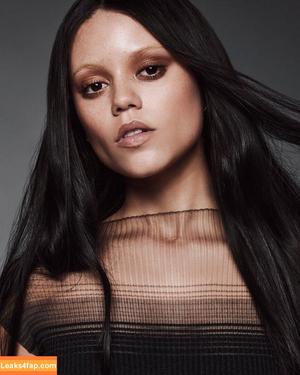 Jenna Ortega фото #3683
