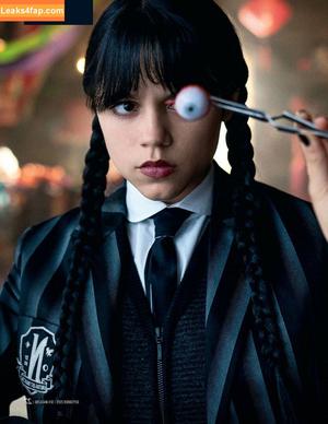 Jenna Ortega фото #3702